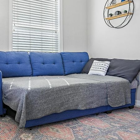 The Hipster Studio In Dtsp セント・ピーターズバーグ エクステリア 写真